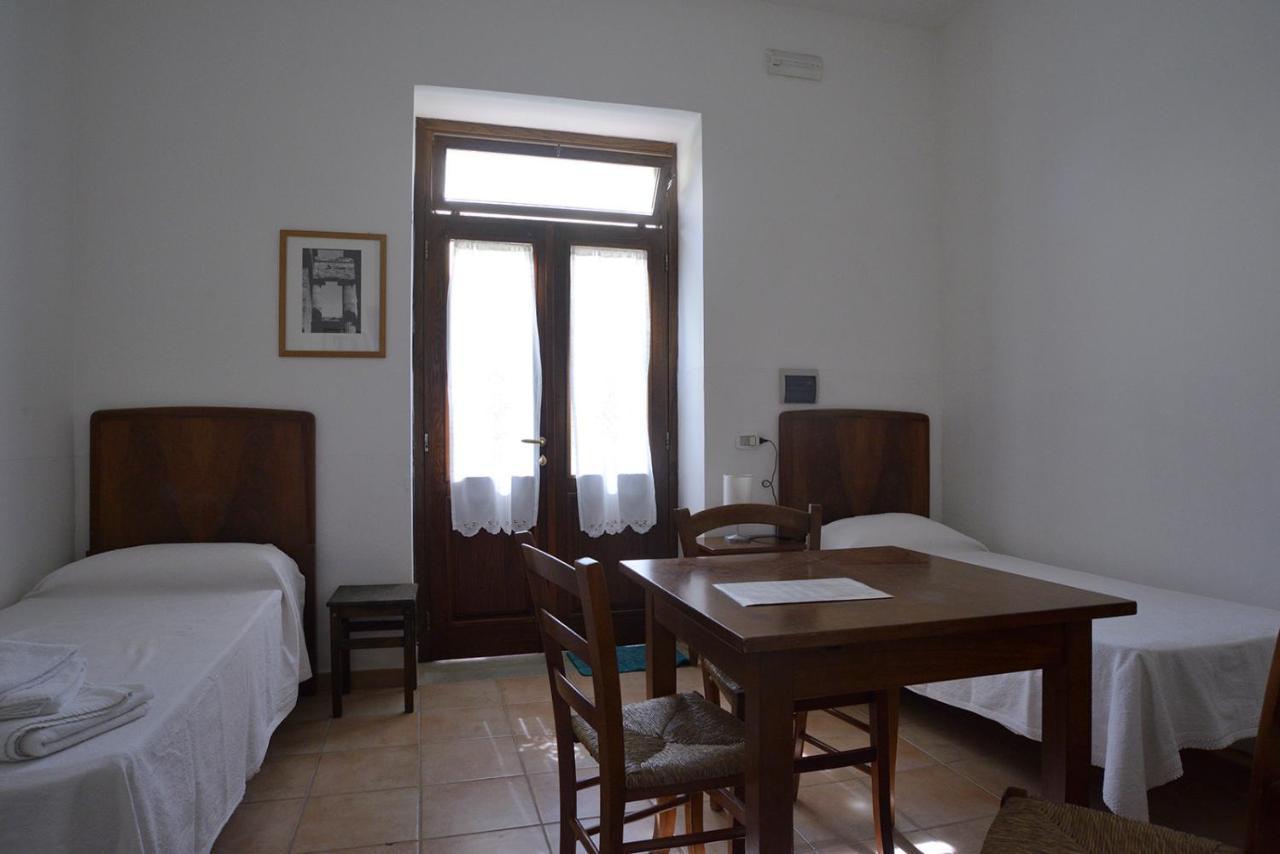 Casa Del Geco Bed and Breakfast Paestum Exteriör bild