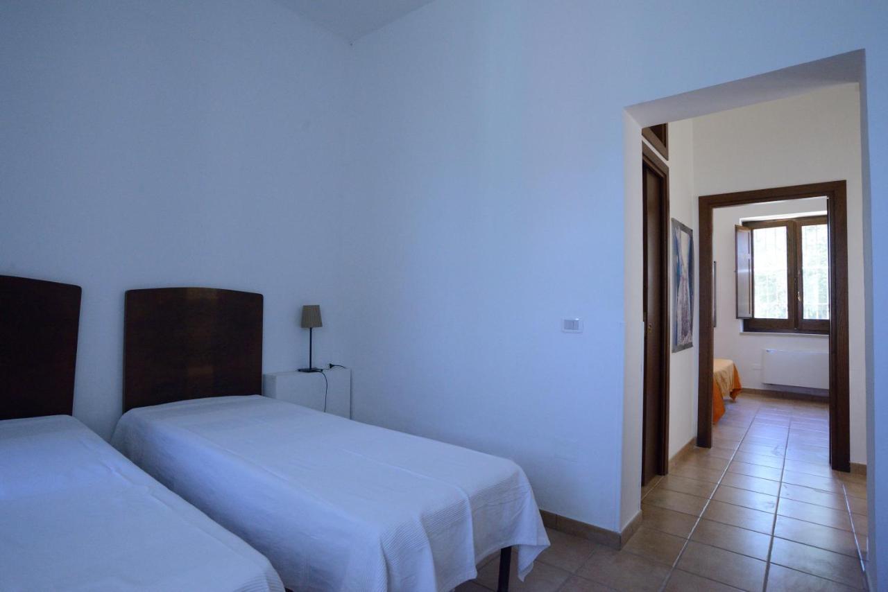 Casa Del Geco Bed and Breakfast Paestum Exteriör bild