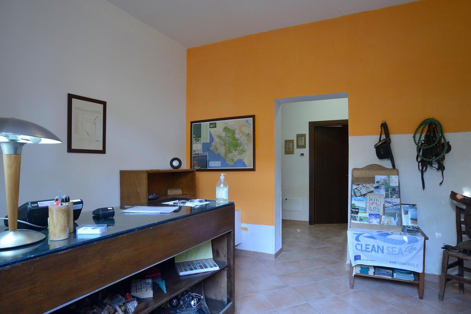 Casa Del Geco Bed and Breakfast Paestum Exteriör bild