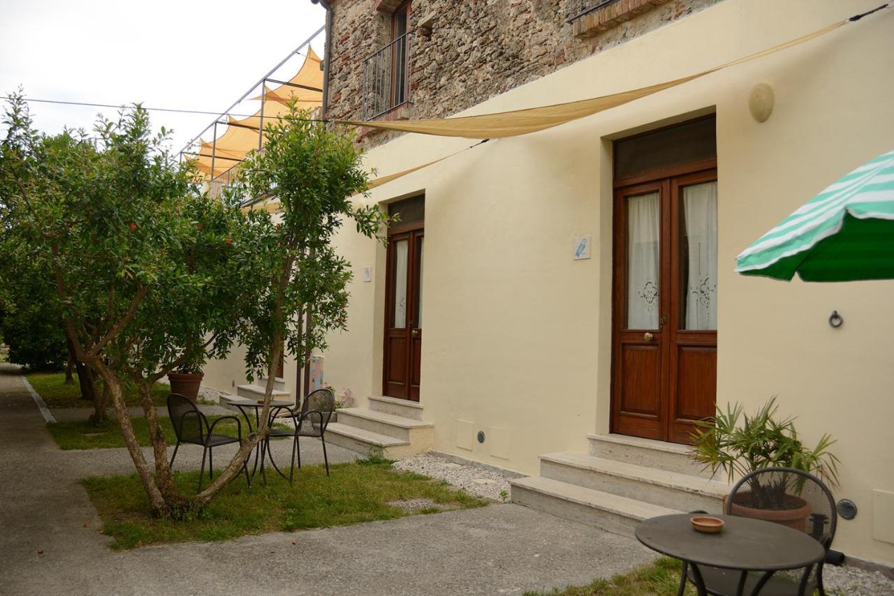 Casa Del Geco Bed and Breakfast Paestum Exteriör bild