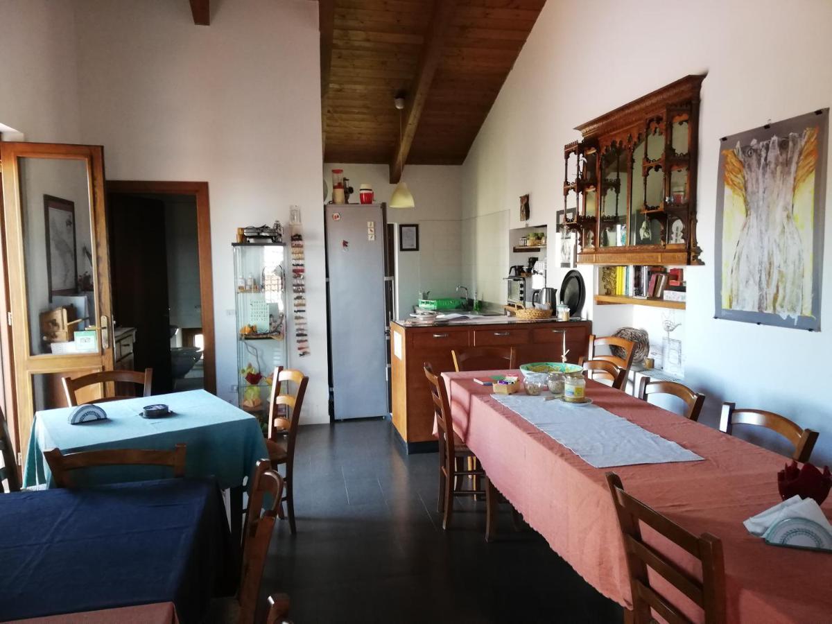 Casa Del Geco Bed and Breakfast Paestum Exteriör bild